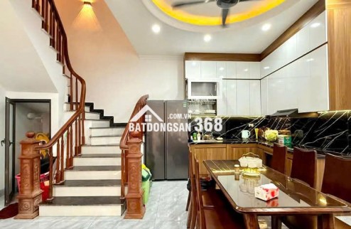 Chính chủ cần bán gấp nhà Hoàng Văn Thái 50m giá 13 tỷ khu phân lô quân đội , ô tô tránh