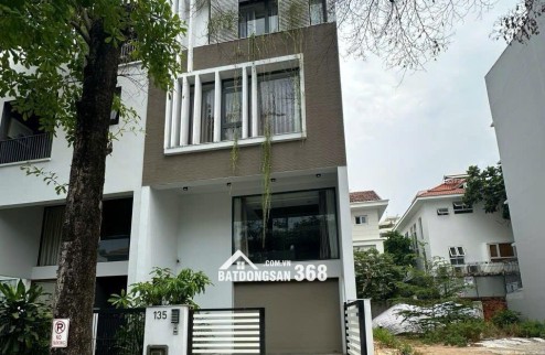 Cho thuê nguyên căn - Khu Cảnh đồi - Phú Mỹ Hưng - Nhà Đẹp - vị trí sát trường SSIS