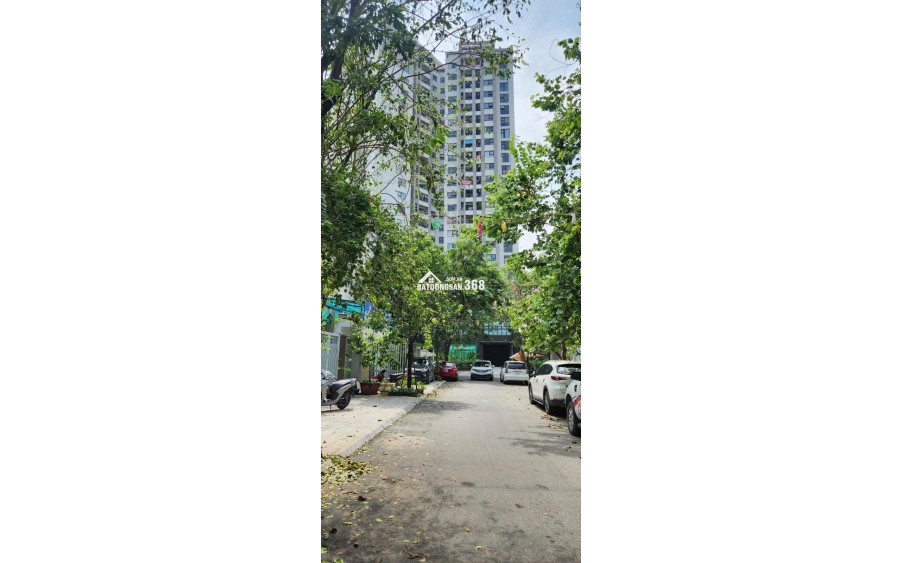 bán Biệt Thự KĐT Văn Phú, Hà Đông, 240m2 x mặt tiền 12m, giá đầu tư chỉ 150tr/m2