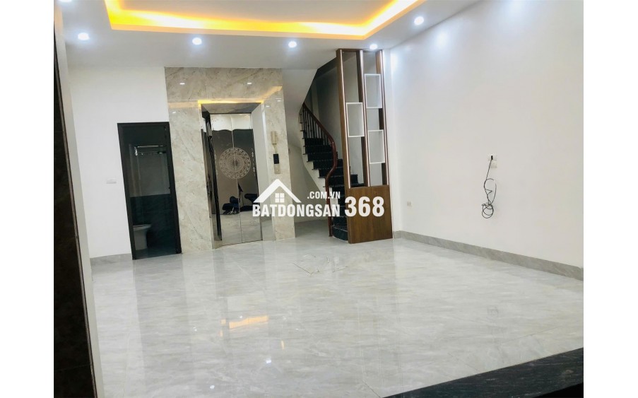  BÁN NHÀ THANG MÁY – 7 TẦNG – Ô TÔ – GẦN ĐẠI HỌC – CẦU DIỄN