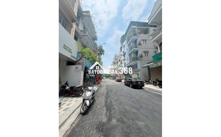 Địa chỉ: 282.15 Lạc Long Quân, quận Tây Hồ, Hà Nội