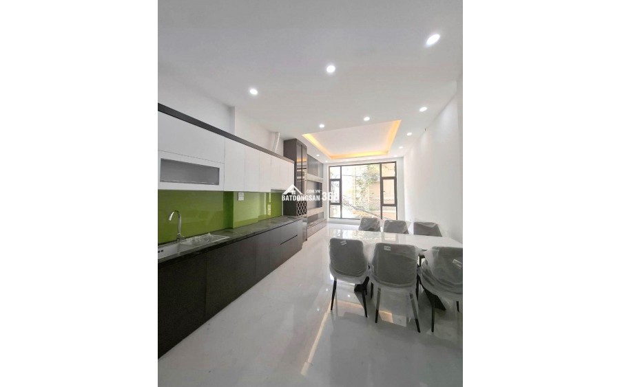 BÁN NHÀ 6 TẦNG THANG MÁY PHỐ NGỌC THỤY, LÔ GÓC, Ô TÔ VÀO NHÀ, DT: 41M, GIÁ CHÀO: 11,5 TỶ CÓ TL