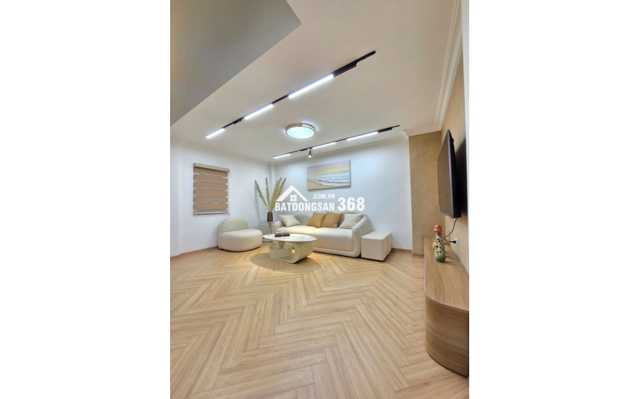 NGUYỄN TRÃI - THANH XUÂN - NHÀ LÔ GÓC – 42m2 - 5 TẦNG MẶT TIỀN KHỦNG 5.8M – Ô TÔ VÀO NHÀ