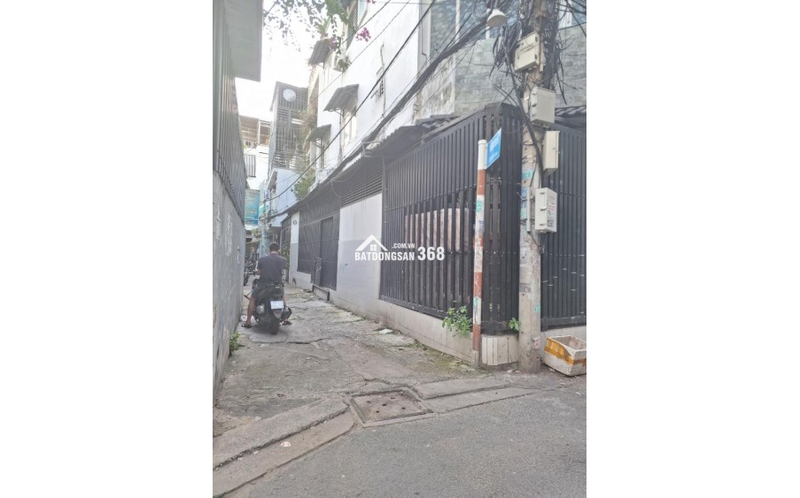 QUẬN 7 - hẻm Trần xuân soạn, ngang 4m, 2pn,2wc, cạnh CA phường vô cùng an ninh, nhỉnh 3 tỷ, tiện ích bao la...
0982697779 xem nhà và gặp chủ