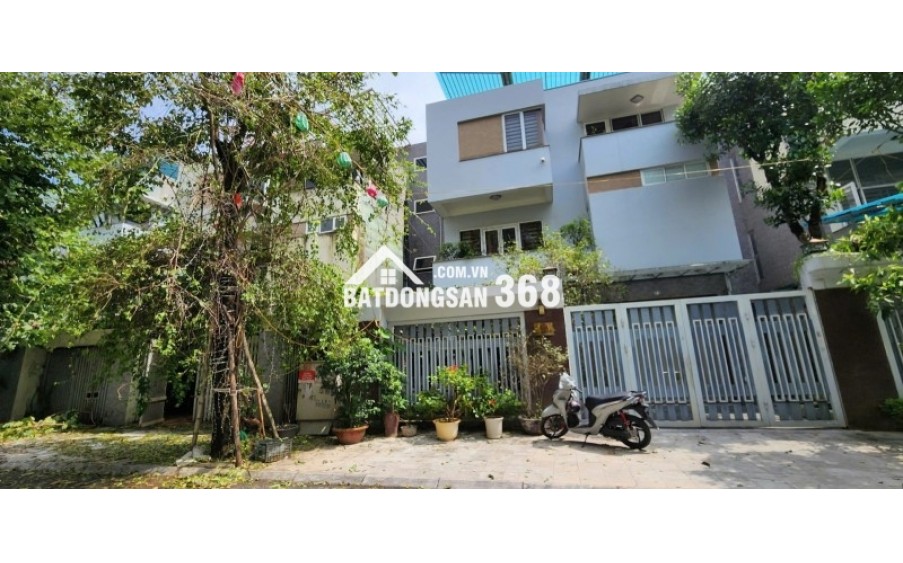 bán Biệt Thự KĐT Văn Phú, Hà Đông, 240m2 x mặt tiền 12m, giá đầu tư chỉ 150tr/m2