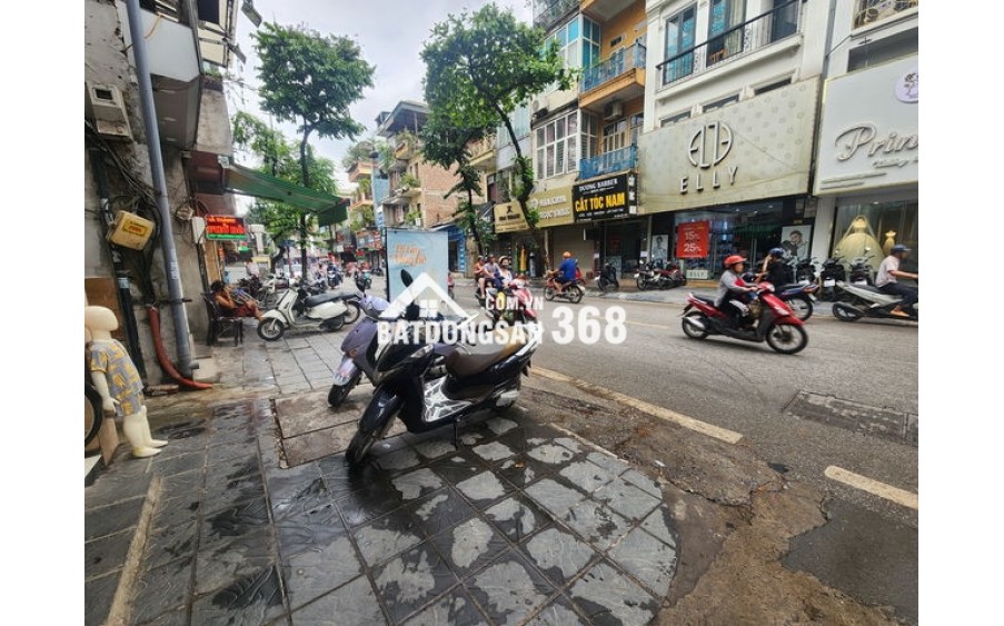 Siêu hiếm, lô góc mặt phố Trương Định 35m2 x 3 tầng. Vỉa hè rộng, kinh doanh khủng