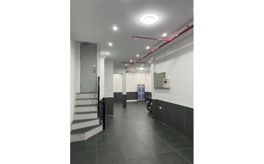 CCMN Lĩnh Nam 64m2 x 7 tầng, thang máy, full nội thất. Gần phố, dòng tiền.