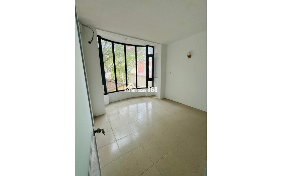 Nhà Nở Hậu Đẹp 37m², 4PN – Hẻm 4m, Giáp Q1 – Giá Mềm 4.1 Tỷ