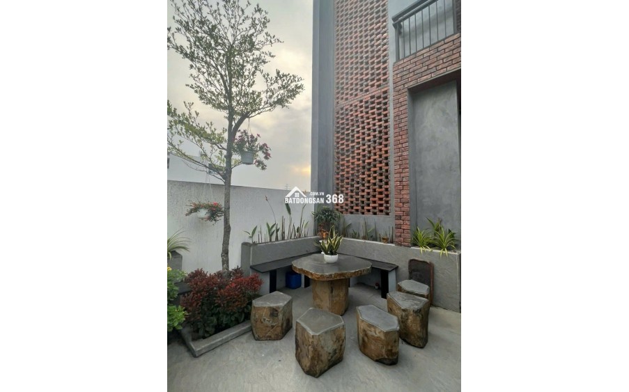 Sỡ hữu ngay căn nhà sân vườn đẹp gần đường Minh Mạng, Q.Ngũ Hành Sơn, TP. Đà Nẵng