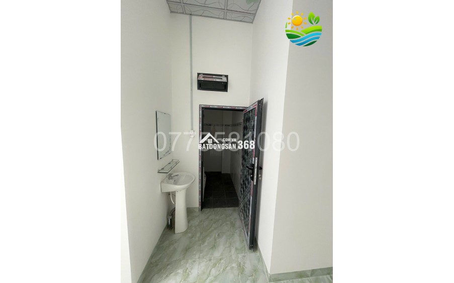 Nhà mới Bình Minh, 105m2 tc, có hđ thuê 3 tr/th, cạnh trường Trịnh Hoài Đức