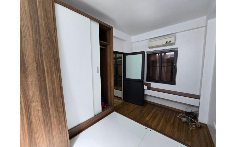 Bán nhà Trường Chinh - 31m2, mặt tiền 7m - Nhà đẹp full nội thất - 7,2 tỷ