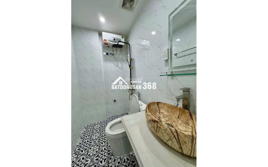 Bán nhà Đại Từ, 34m2, MT 3.7m, ngõ ô tô tránh đỗ ngày đêm, giá 6 tỷ