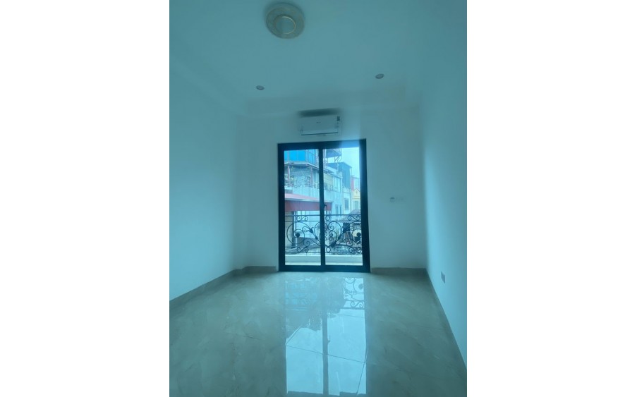 Mặt Phố Trại Cá 45m2 x 5 tầng, thang máy. Ngõ thông, ô tô vào nhà, kinh doanh