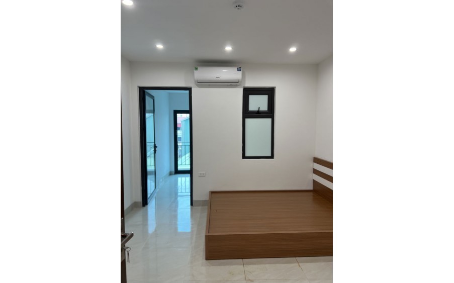 CCMN Lĩnh Nam 64m2 x 7 tầng, thang máy, full nội thất. Gần phố, dòng tiền.