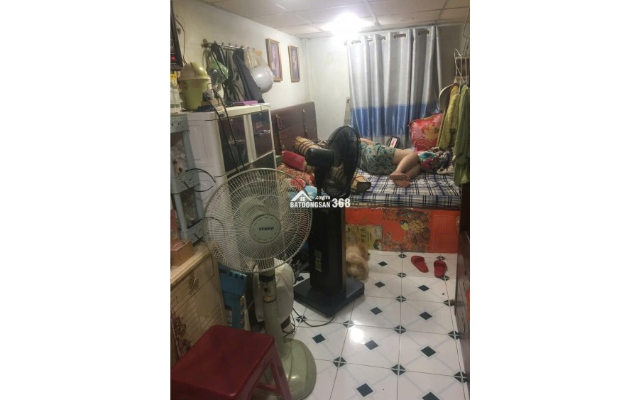 Cần bán căn hộ trung tâm quận 5 giá chỉ 2,4 tỷ