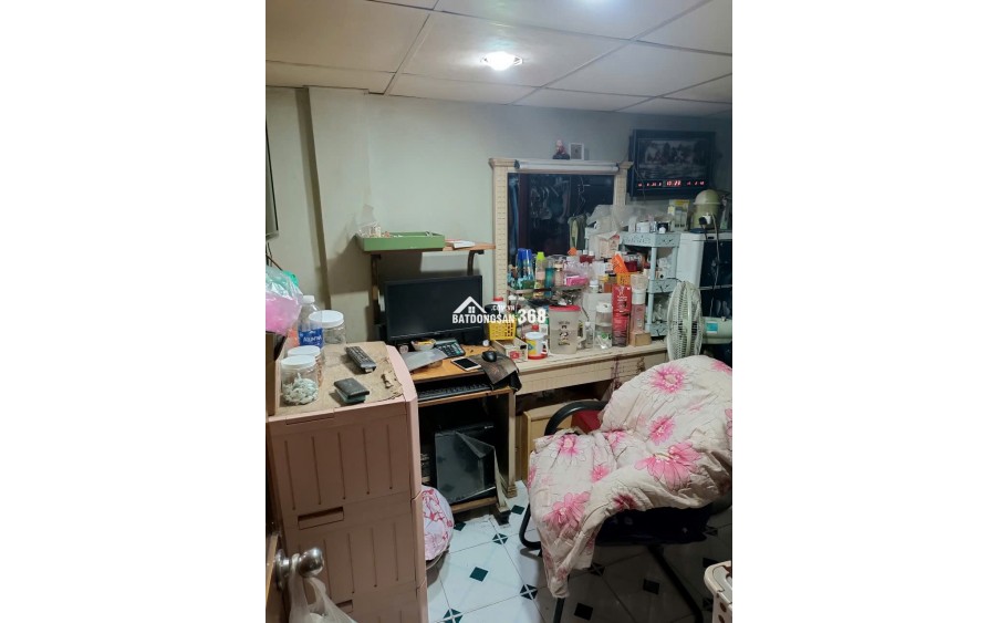 Cần bán căn hộ trung tâm quận 5 giá chỉ 2,4 tỷ