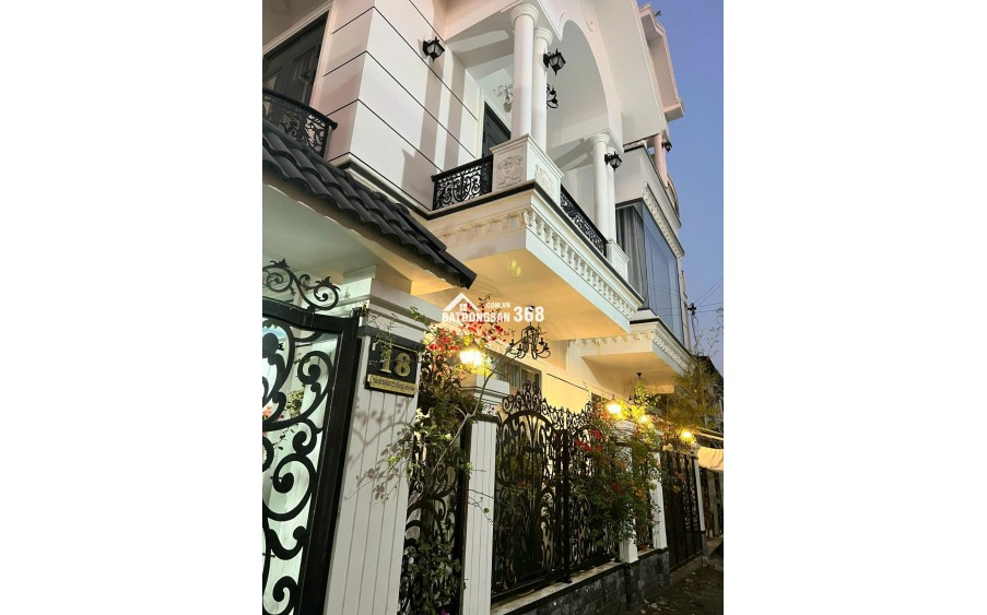 CĂN HỘ MẶT PHỐ TRƯƠNG CÔNG ĐỊNH - PHÚ TRINH, PHAN THIẾT: 100M2, 3 TẦNG, 3 PN, GIÁ 8.2 TỶ - SỔ HỒNG CHÍNH CHỦ