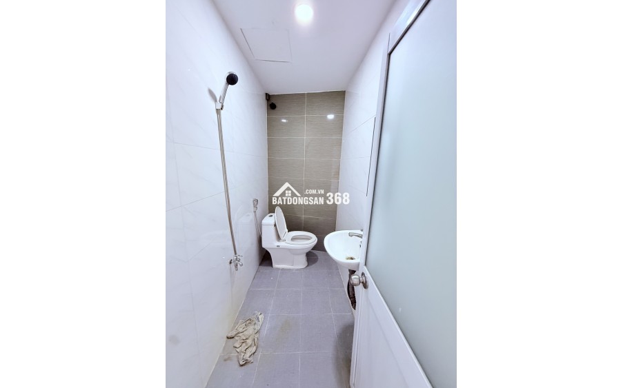 NHÀ ĐẸP HỐC MÔN , GẦN CHỢ , KCN GIÁ HƠN 700TR Sổ hồng riêng