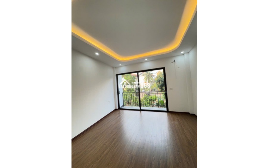 Bay Nhanh - Chủ hạ sốc 500tr!!! Nhà cực đẹp - Đối diện Aeon Mall - 36m2 - chỉ 5.7 tỷ