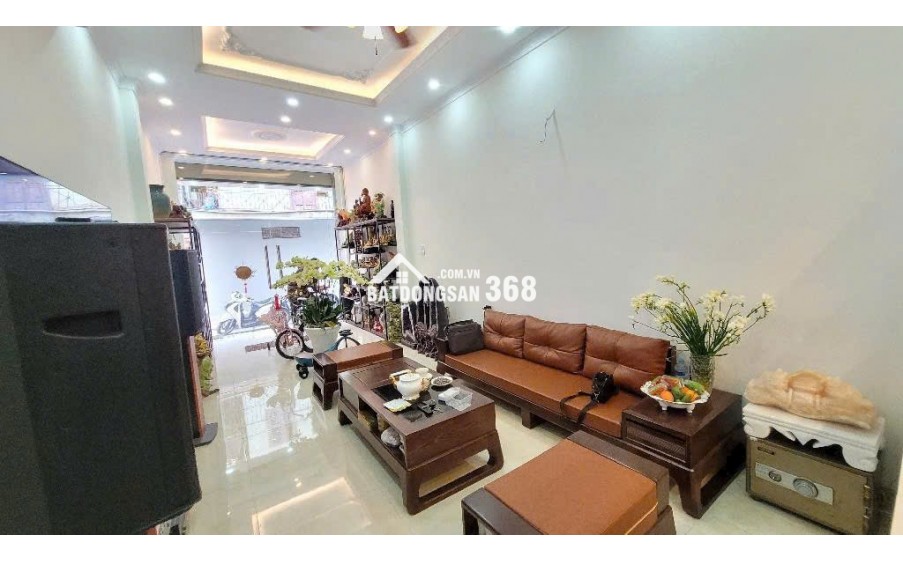 Bán nhà Cổ Linh - 45m2- Thang máy - Ô tô - Nhà đẹp ở ngay - chỉ nhình 7 tỷ