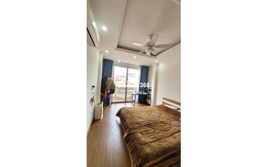 Bán nhà Cổ Linh - 45m2- Thang máy - Ô tô - Nhà đẹp ở ngay - chỉ nhình 7 tỷ