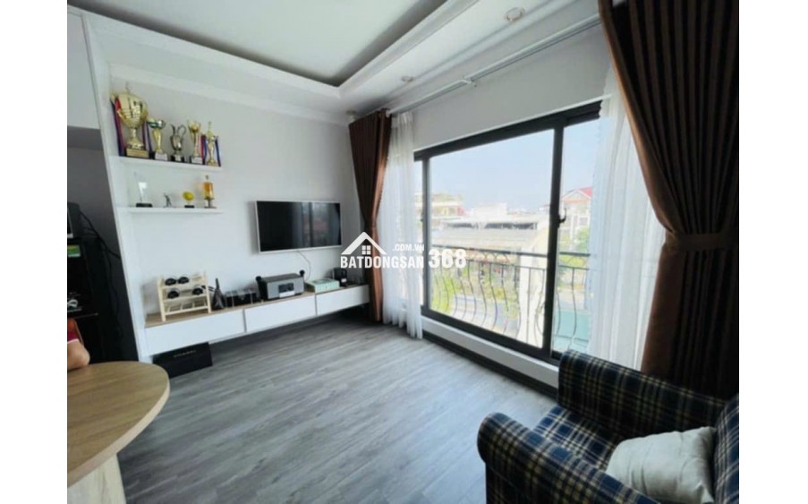 Nhỉnh 8 tỷ - Nhà 6 tầng - Ô tô ngủ trong nhà - Lô góc- Ngõ thông - Kinh doanh đỉnh