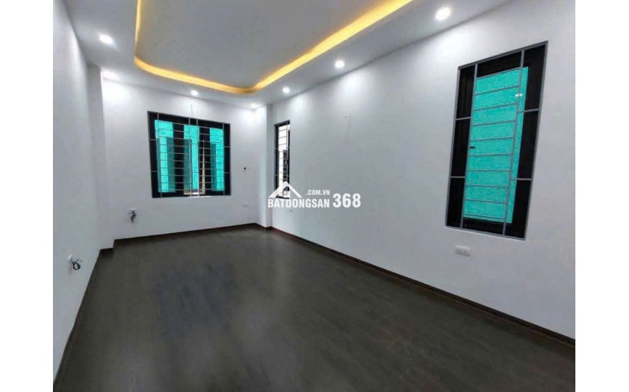 Bán Nhà Tân Mai Ô Tô Đỗ Cửa 45m 2 Tầng 3 Ngủ Giá 4.28 Tỷ Sổ Đỏ Chính Chủ