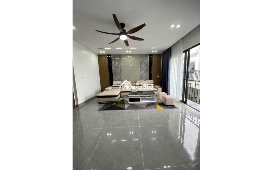 NHỈNH 10 TỶ SIÊU HIẾM TẠI ÁI MỘ CẬN KỀ ĐƯỜNG HỒNG TIẾN