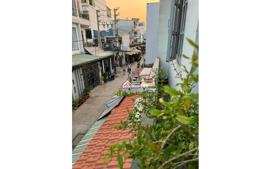 BÁN NHÀ MẶT PHỐ - GIÁ TỐT