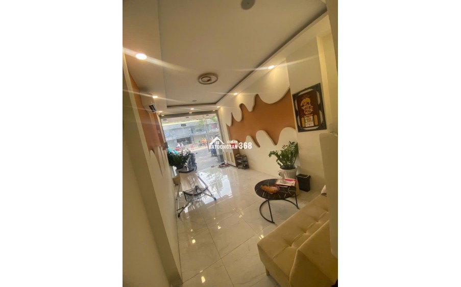 Bán nhà mặt tiền đường 3/2, quận 10 kết cấu 4 tầng chỉ 23.5 tỷ còn TL