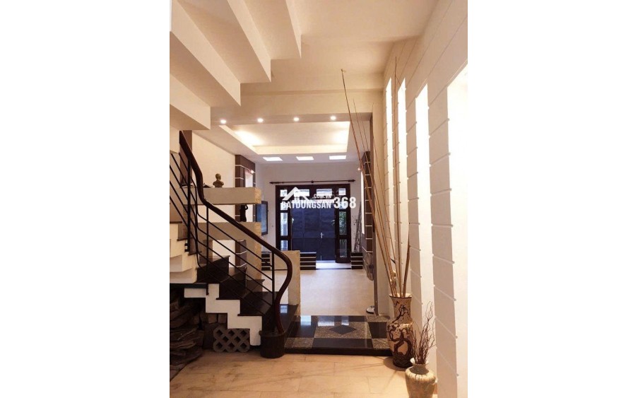 CHO THUÊ NHÀ HẺM XE HƠI, 1 TRỆT 3 LẦU (DTSD=250M2), 5PN +NỘI THẤT, GIÁ TỐT P.26, Q.BÌNH THẠNH