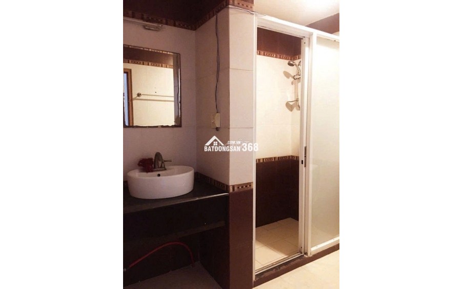 CHO THUÊ NHÀ HẺM XE HƠI, 1 TRỆT 3 LẦU (DTSD=250M2), 5PN +NỘI THẤT, GIÁ TỐT P.26, Q.BÌNH THẠNH