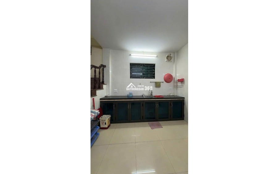 Gấp Cần bán nhà Nguyễn Khang 30m2 4 tầng full công năng - Oto đỗ cửa - Kinh doanh - Giá Nhỉnh 9T