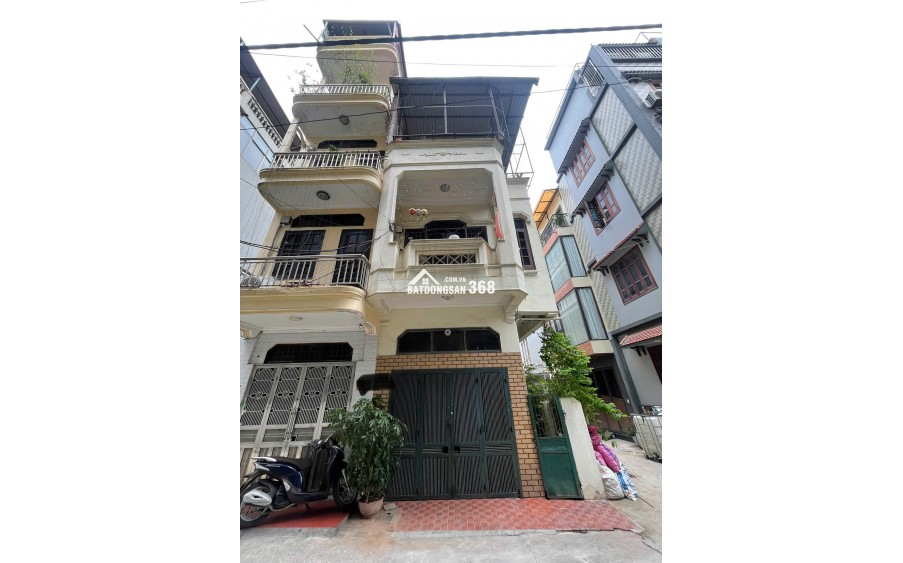 NHỈNH 10 TỶ- nhà Phân Lô MINH KHAI, Hai Bà Trưng, lô góc, Ô tô vào nhà.