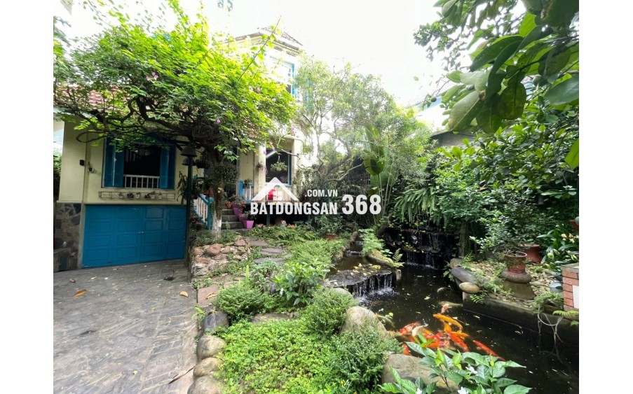  BÁN BIỆT THỰ SÂN VƯỜN NGỌC THỤY – TRUNG TÂM LONG BIÊN 
 Diện tích đất: 378m² – Diện tích sử dụng: 428m²
 Mặt tiền rộng: 11m – 2 mặt ngõ