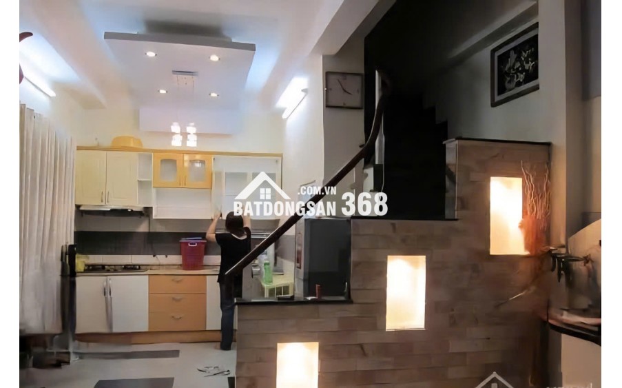 MẶT TIỀN NGANG 8M BỀ THẾ,  CHO THUÊ 20TR/THÁNG, CHỈ NHỈNH 8 TỶ