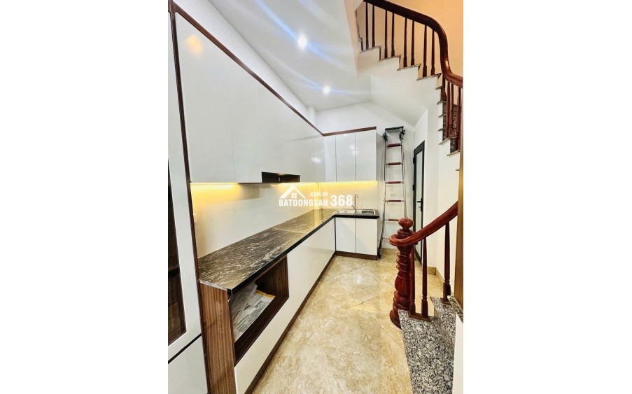 NHÀ MỚI SẴN Ở NGAY- THOÁNG SÁNG - KHU VỰC PHÁT TRIỂN- 30m RA Ô TÔ TRÁNH