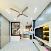 Bán nhà Đại Từ, 34m2, MT 3.7m, ngõ ô tô tránh đỗ ngày đêm, giá 6 tỷ
