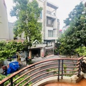 PHÂN LÔ - VỈA HÈ, Ô TÔ TRÁNH ĐỖ - NHÀ 2 THOÁNG CÓ GIẾNG TRỜI, CÓ THỂ LẮP THANG MÁY - KD, LÀM VP,...HÀNG XÓM SÂN GOLF