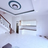 NHÀ ĐẸP HỐC MÔN , GẦN CHỢ , KCN GIÁ HƠN 700TR Sổ hồng riêng
