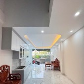 Bay Nhanh - Chủ hạ sốc 500tr!!! Nhà cực đẹp - Đối diện Aeon Mall - 36m2 - chỉ 5.7 tỷ
