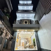 Siêu phẩm lô góc Nguyên Đúc Cảnh ,Hoàng Mai,1 nhà ra phố,thang máy,sân trươc nhà rộng,nội thât cao cấp