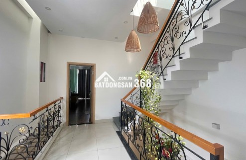  Bán tòa căn hộ 5 tầng dòng tiền 80tr/th mặt tiền Cao Bá Quát sát cầu Rồng 200M