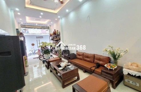 Bán nhà Cổ Linh - 45m2- Thang máy - Ô tô - Nhà đẹp ở ngay - chỉ nhình 7 tỷ