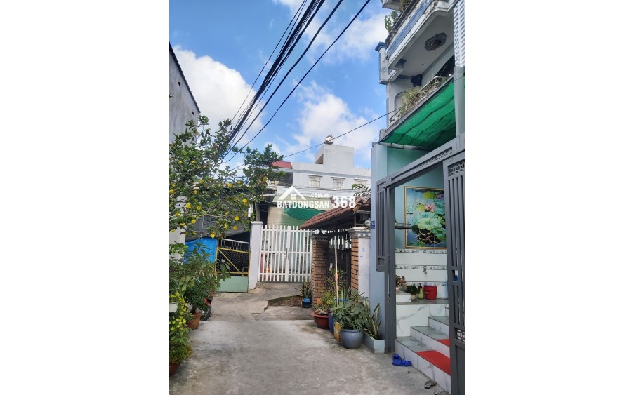 Bán GẤP nhà HXH, hẻm 1246 Tỉnh lộ 10, Bình Tân. 150m2, 2 lầu + ST