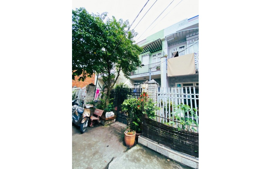 Cần bán gấp - Nhà 1 trệt 1 lầu 134m2, rộng 4m, Long Trường - Giá tốt