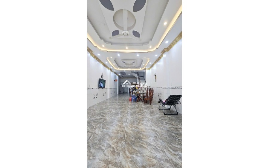 Bán nhà mặt tiền 114m2 (5x23m), 3 tầng 4PN, KDC Nam Khang, Long Trường, Q9, chỉ 9.7 tỷ