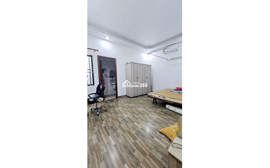 Bán nhà mặt tiền 114m2 (5x23m), 3 tầng 4PN, KDC Nam Khang, Long Trường, Q9, chỉ 9.7 tỷ