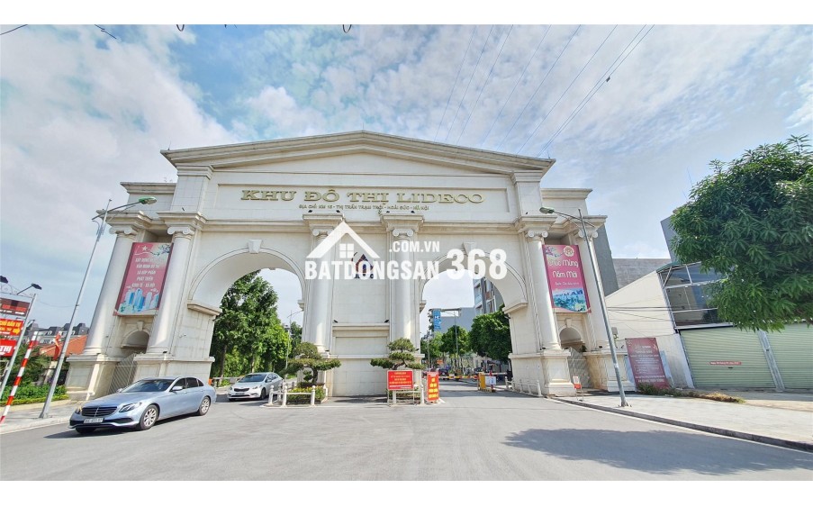 H Nhà Yên Vĩnh Hoài Đức, trục đường thông, ô tô qua lại, vào nhà, hàng xóm khu đô thị Hinode