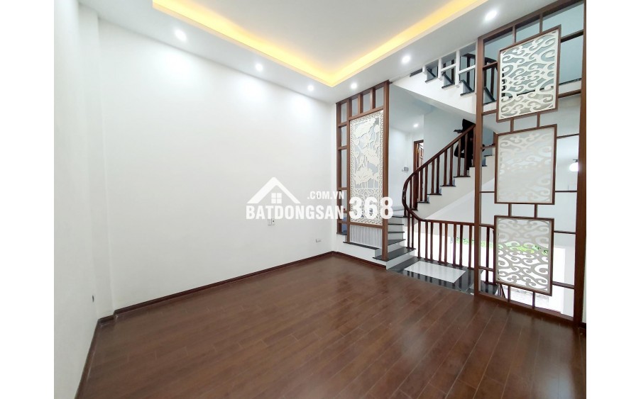 H Nhà Yên Vĩnh Hoài Đức, trục đường thông, ô tô qua lại, vào nhà, hàng xóm khu đô thị Hinode